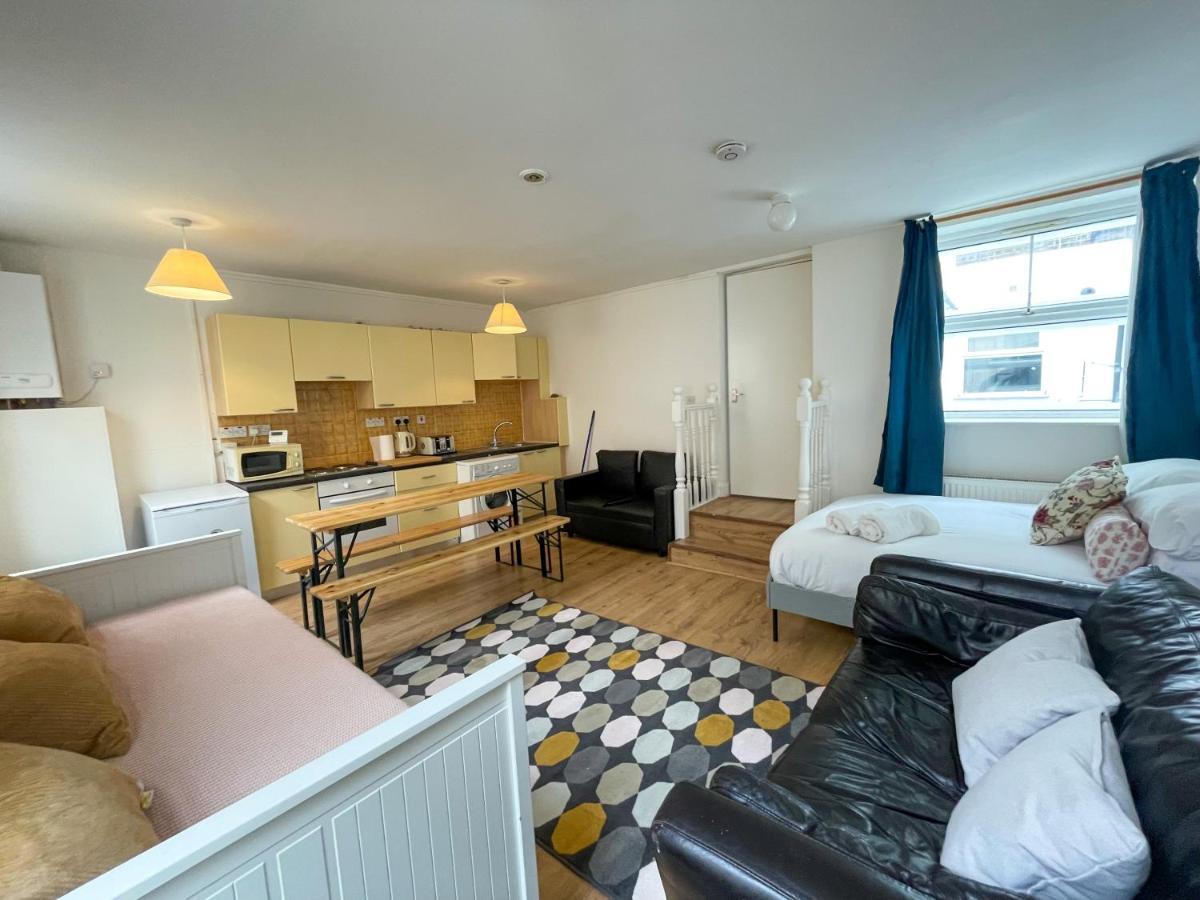 134 Kilburn Road Apartment ロンドン エクステリア 写真